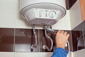 Установка накопичувального водонагрівача в Стрию