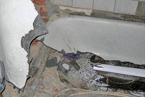 Демонтаж ванни в Стрию